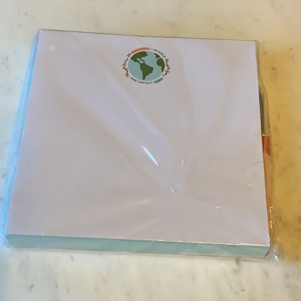 DesignWorks Ink 200 Sheet Square Notepad and Pen Set